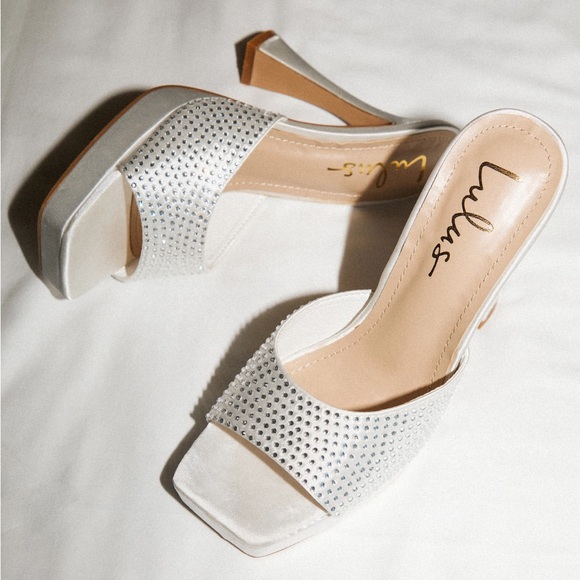 Karelee Silver Satin Rhinestone Platform High Heel Sandals - Picture 1 of 4